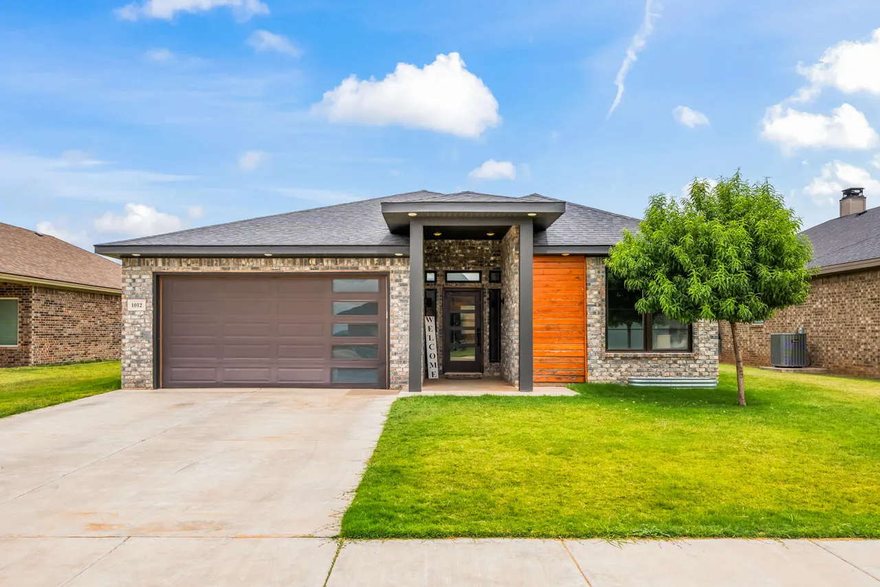 Photo 2 — 1012 N Grover Avenue, Lubbock, TX 79416