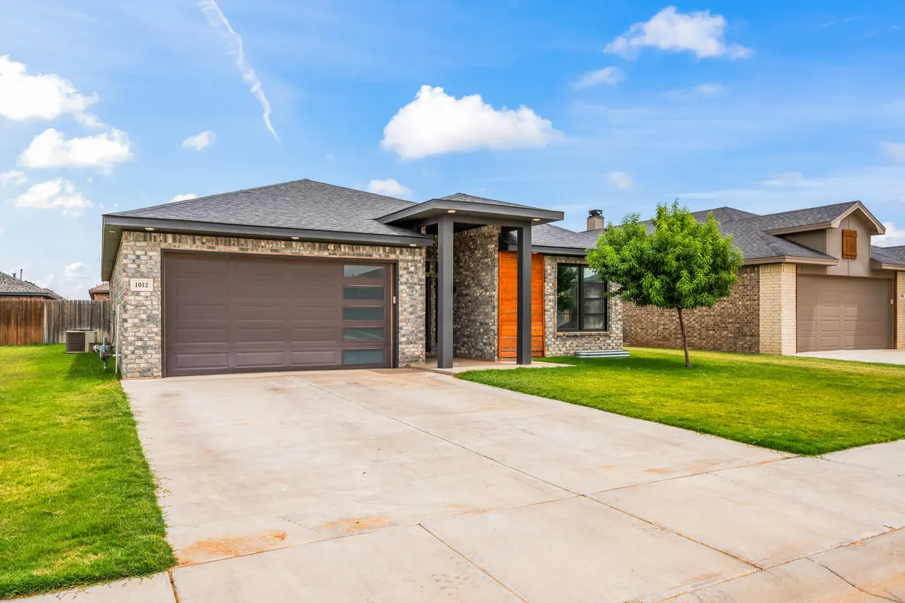 Photo 4 — 1012 N Grover Avenue, Lubbock, TX 79416