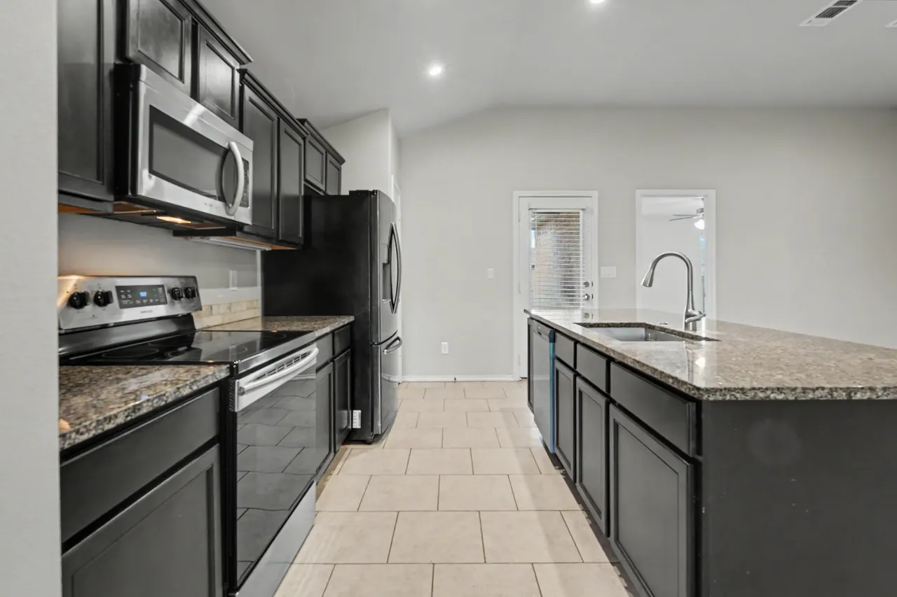 Photo 11 — 3805 Primrose Avenue, Lubbock, TX 79407