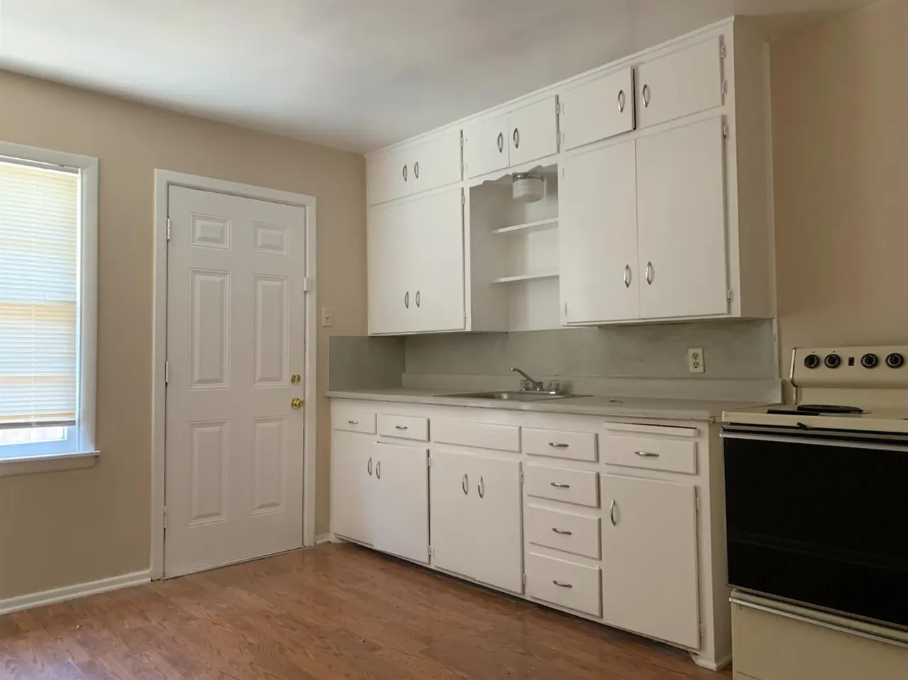 Photo 5 — 2115 29th Street, Lubbock, TX 79411