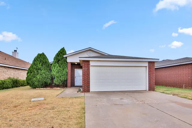 Photo 2 — 6117 18th Street, Lubbock, TX 79416