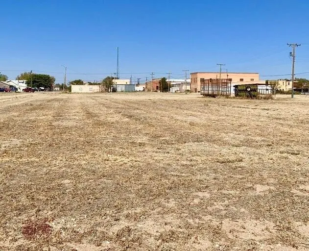 Photo 2 — 600 Avenue G, Ralls, TX 79357