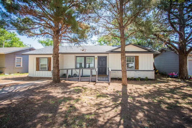 Front exterior — 4629 Elgin Avenue, Lubbock, TX 79413