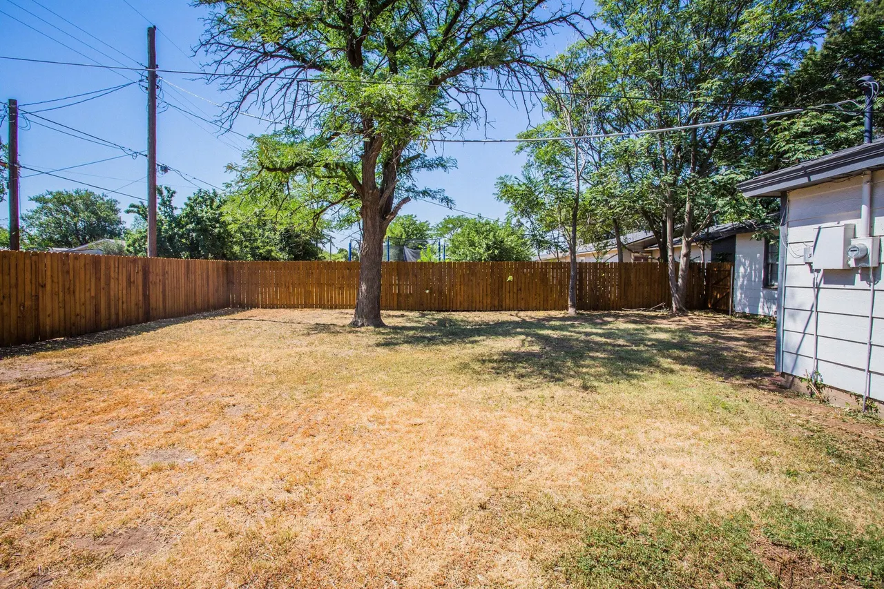 Photo 22 — 4629 Elgin Avenue, Lubbock, TX 79413