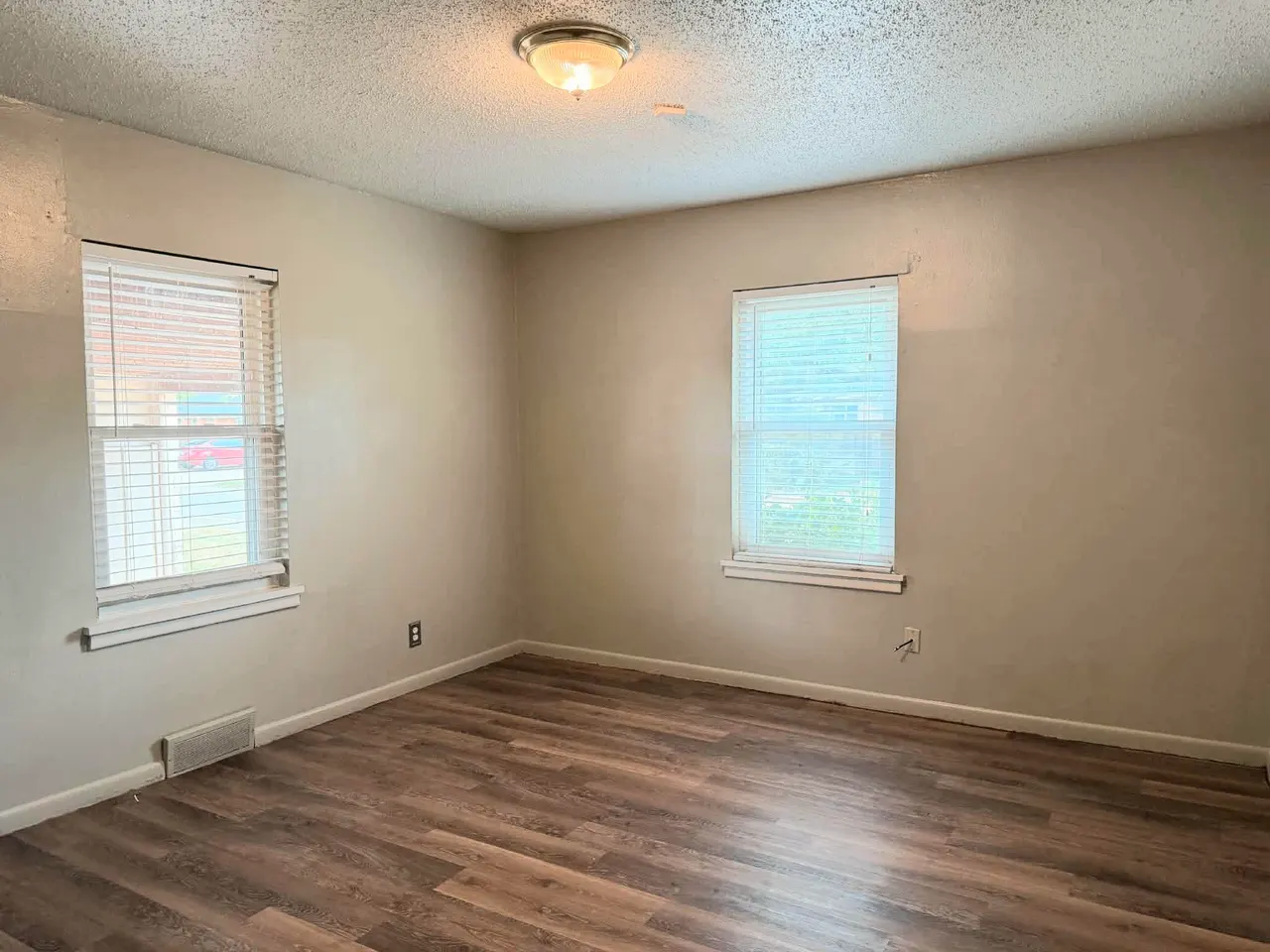 Photo 13 — 2002 31st Street, Lubbock, TX 79411