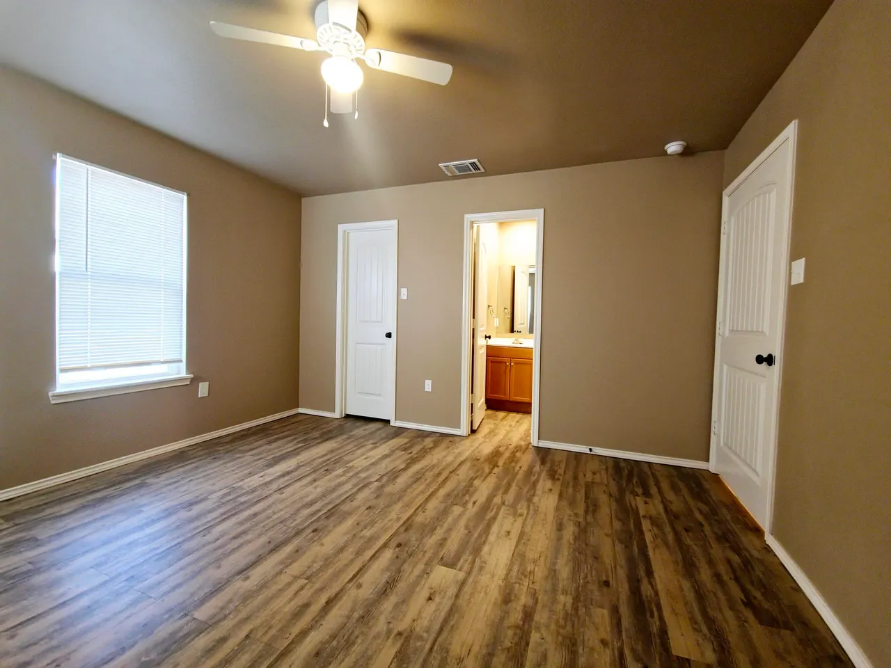 Photo 9 — 3613 E 3rd Place, Lubbock, TX 79403