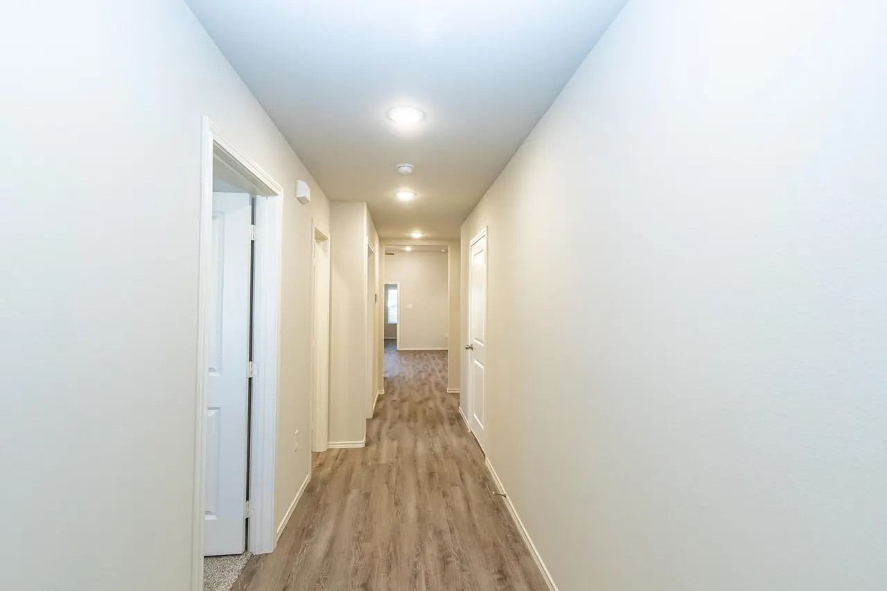 Photo 4 — 12007 Essex Avenue B, Lubbock, TX 79424