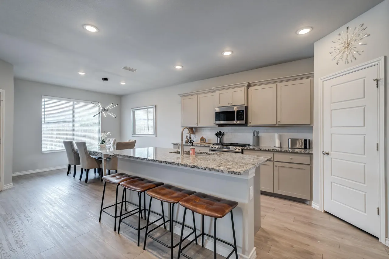 Photo 13 — 7608 61st Street, Lubbock, TX 79407