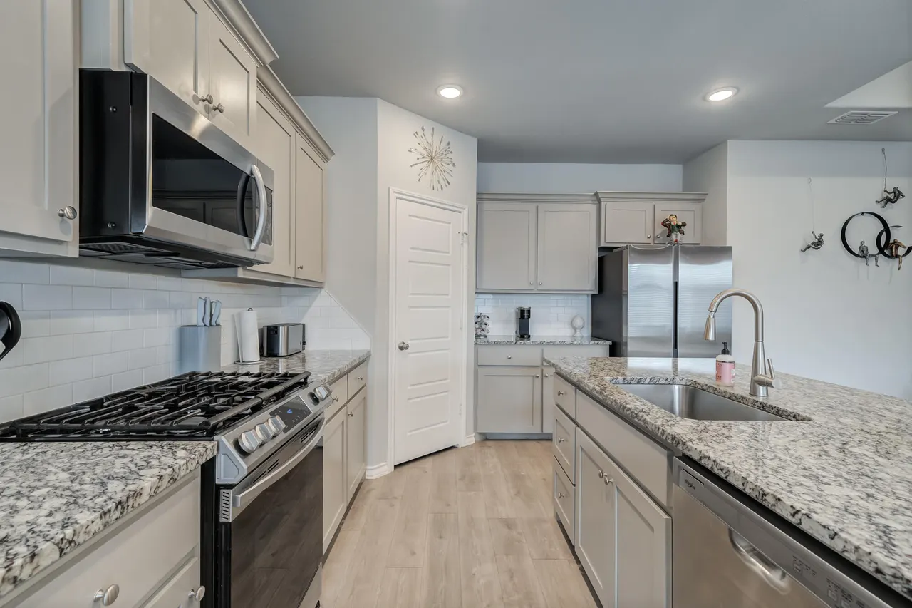 Photo 17 — 7608 61st Street, Lubbock, TX 79407