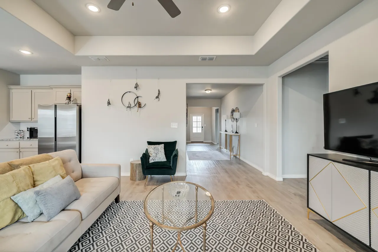 Photo 9 — 7608 61st Street, Lubbock, TX 79407