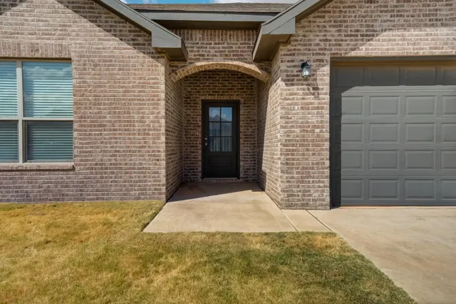 Photo 3 — 7608 61st Street, Lubbock, TX 79407