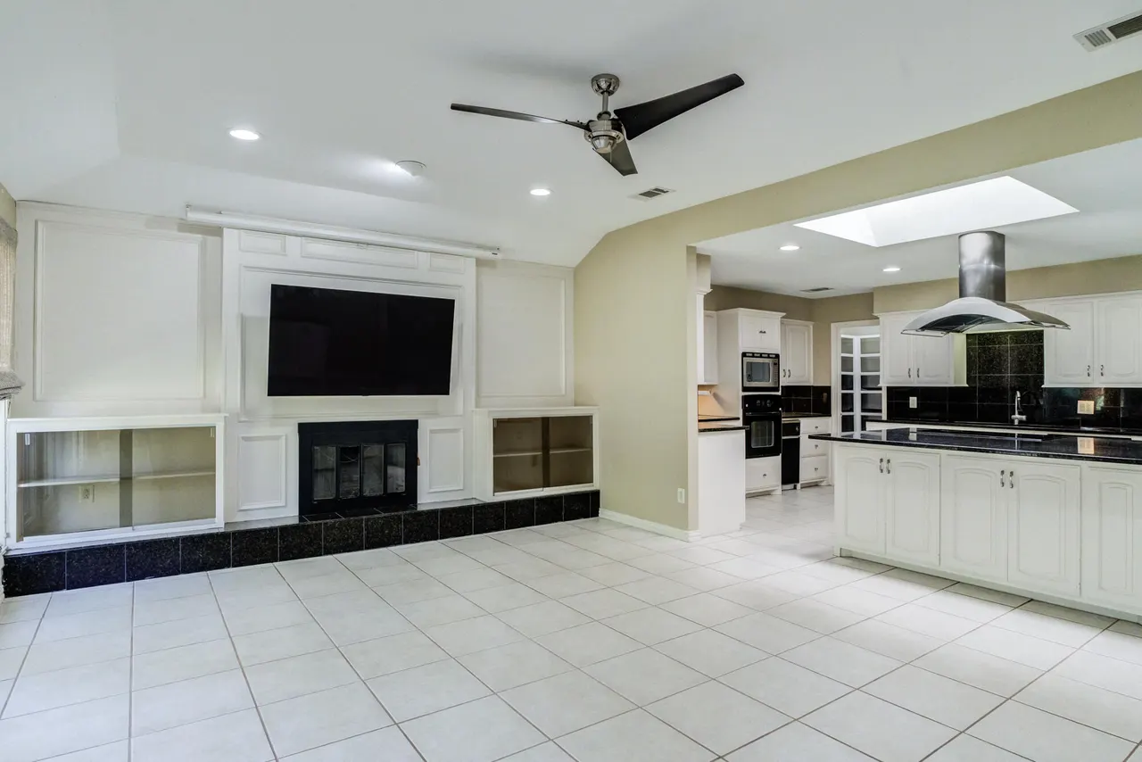 Photo 40 — 9604 Savannah Avenue, Lubbock, TX 79424