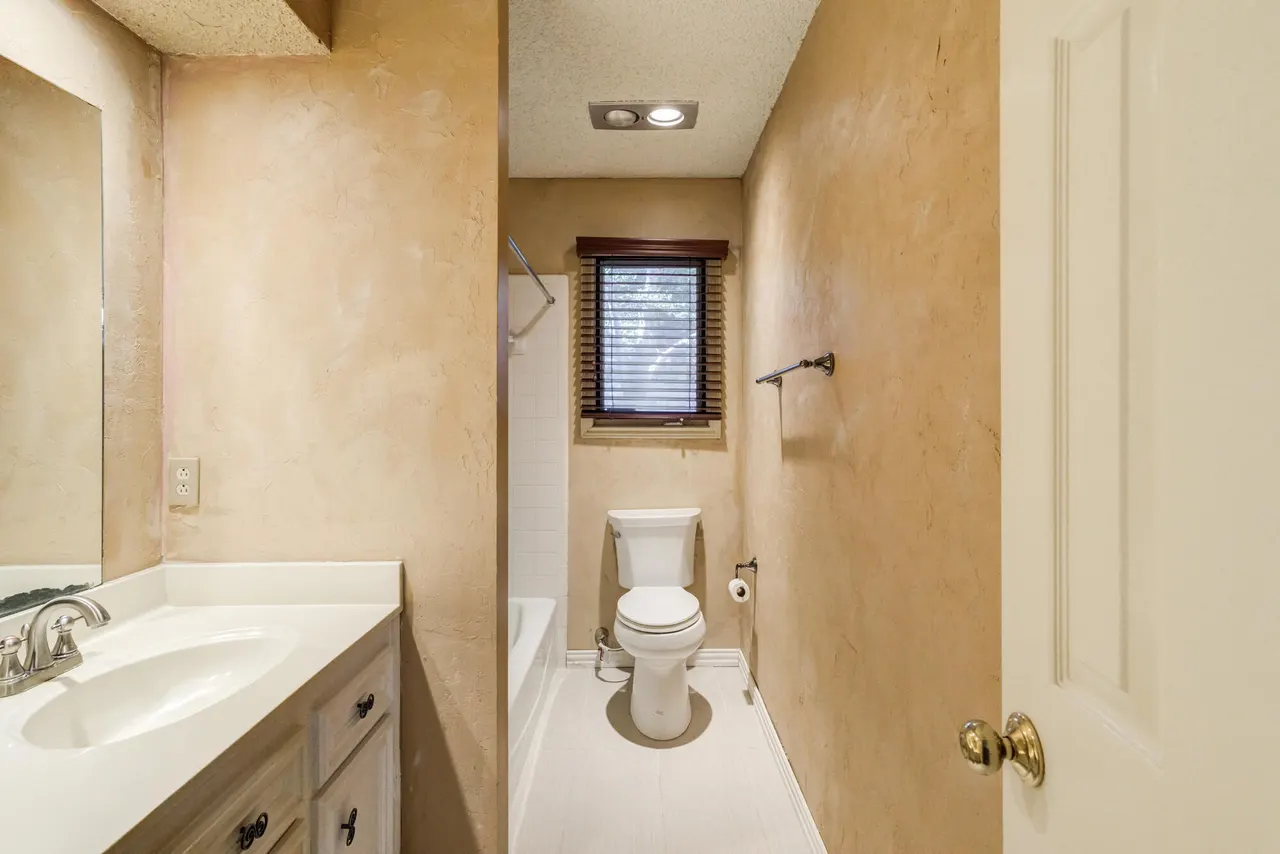 Photo 67 — 9604 Savannah Avenue, Lubbock, TX 79424