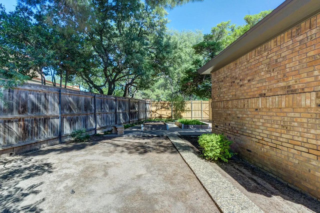 Photo 79 — 9604 Savannah Avenue, Lubbock, TX 79424