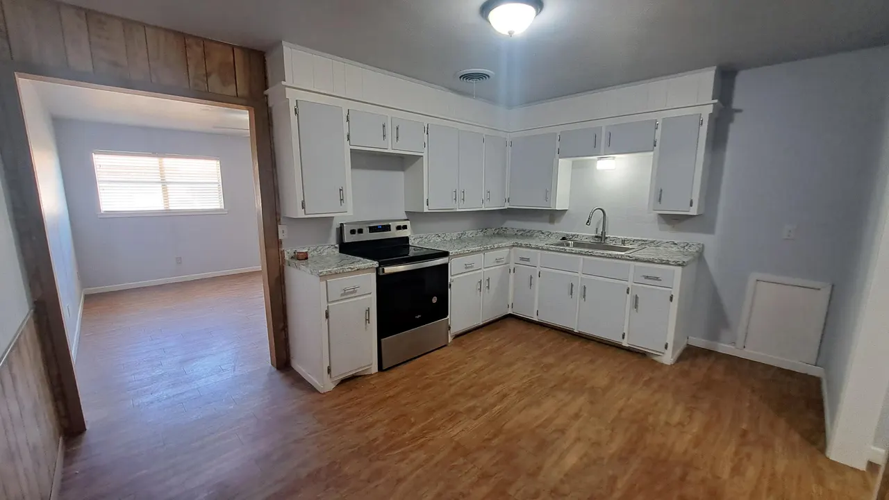 Photo 18 — 3404 Elkhart Avenue A, Lubbock, TX 79407