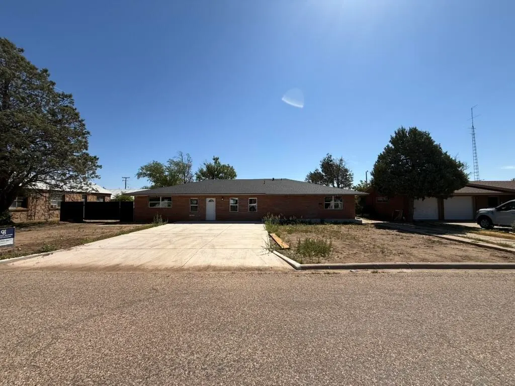 Photo 18 — 520 N El Paso Avenue, Tulia, TX 79088