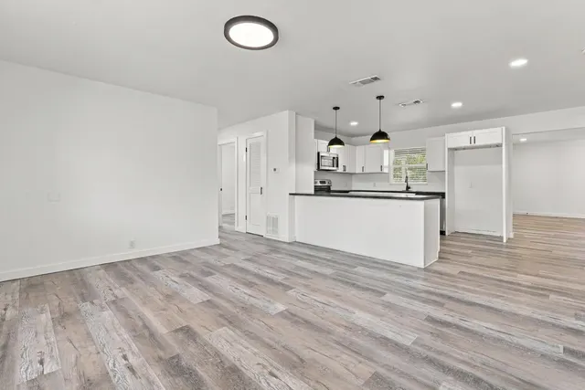 Photo 6 — 2001 65th Street, Lubbock, TX 79412