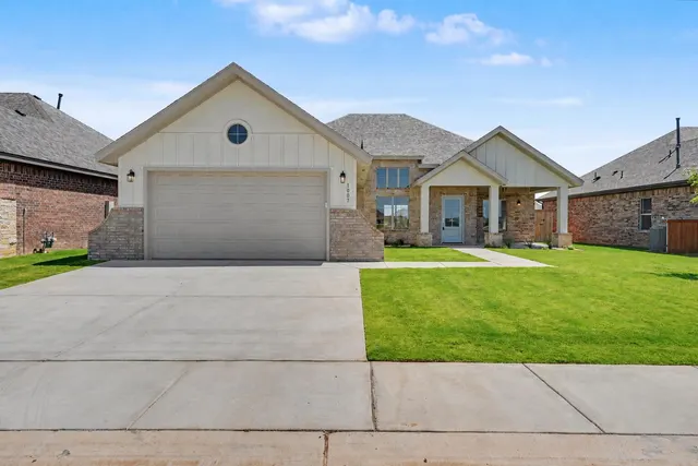 Front exterior — 1007 N 5th Street, Wolfforth, TX 79382