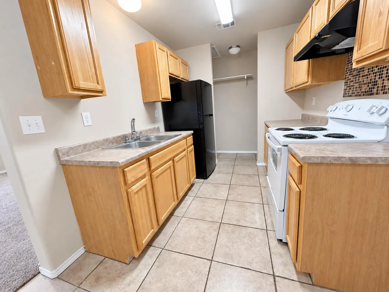 Photo 3 — 717 43rd Street, Lubbock, TX 79404