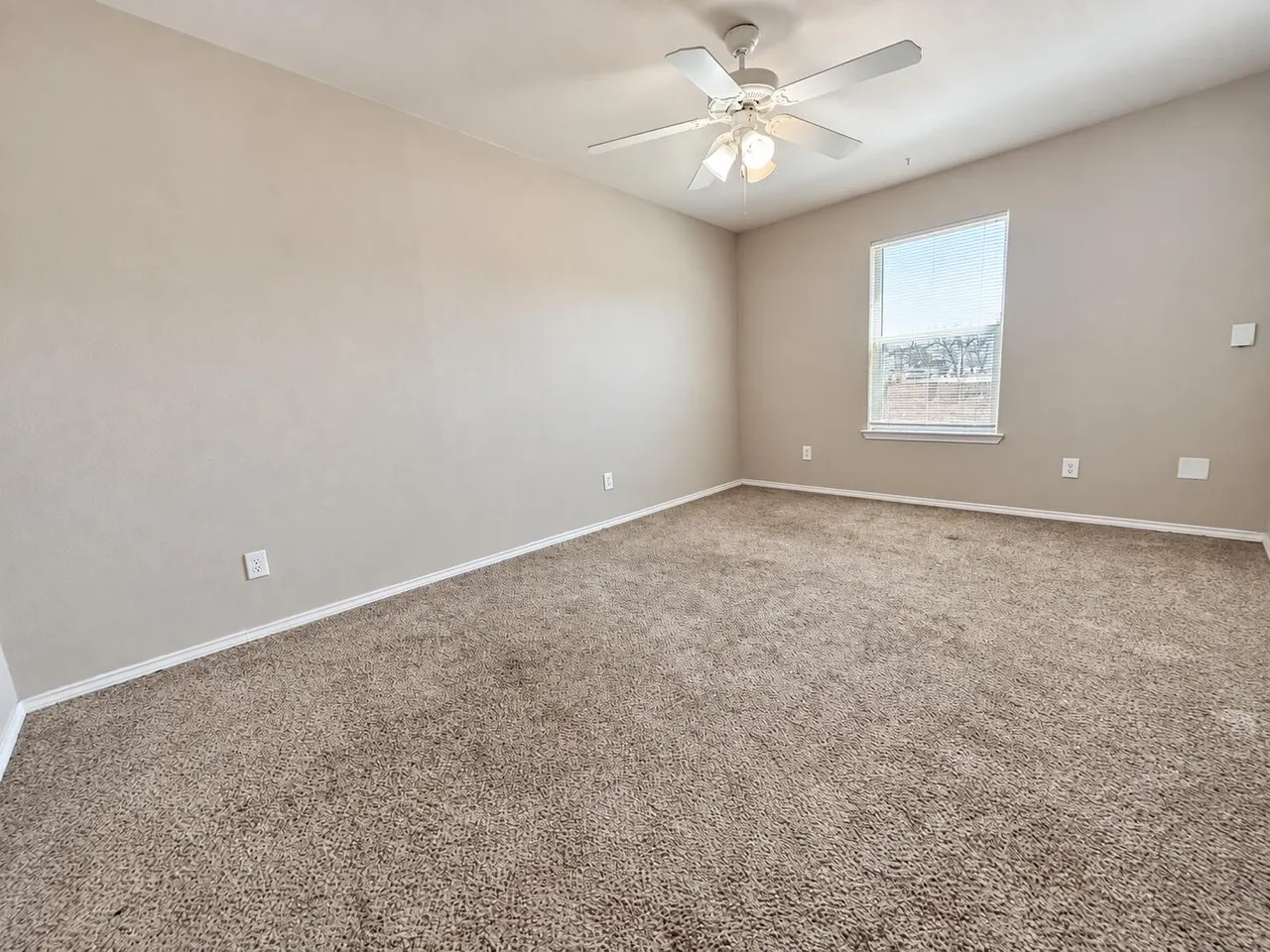 Photo 4 — 717 43rd Street, Lubbock, TX 79404