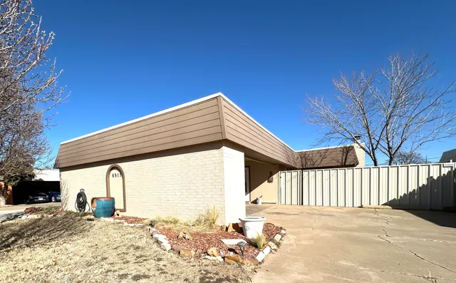 Photo 2 — 6911 Gary Avenue B, Lubbock, TX 79413
