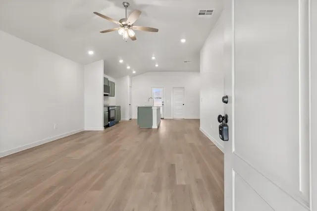 Photo 3 — 5618 Rice Street, Lubbock, TX 79416
