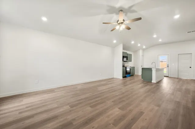 Photo 4 — 5618 Rice Street, Lubbock, TX 79416