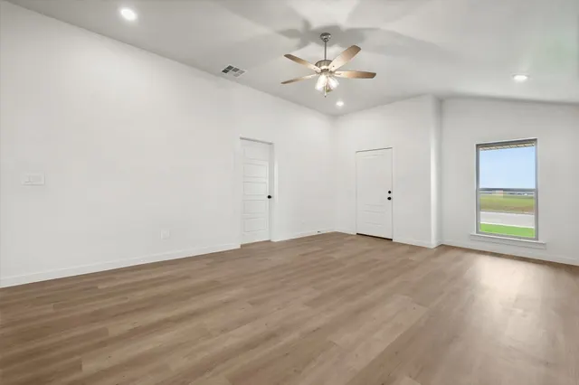 Photo 6 — 5618 Rice Street, Lubbock, TX 79416