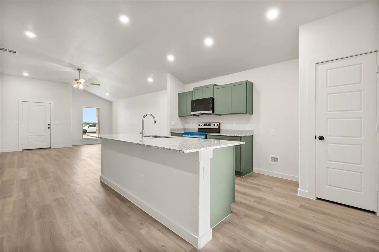 Photo 9 — 5618 Rice Street, Lubbock, TX 79416