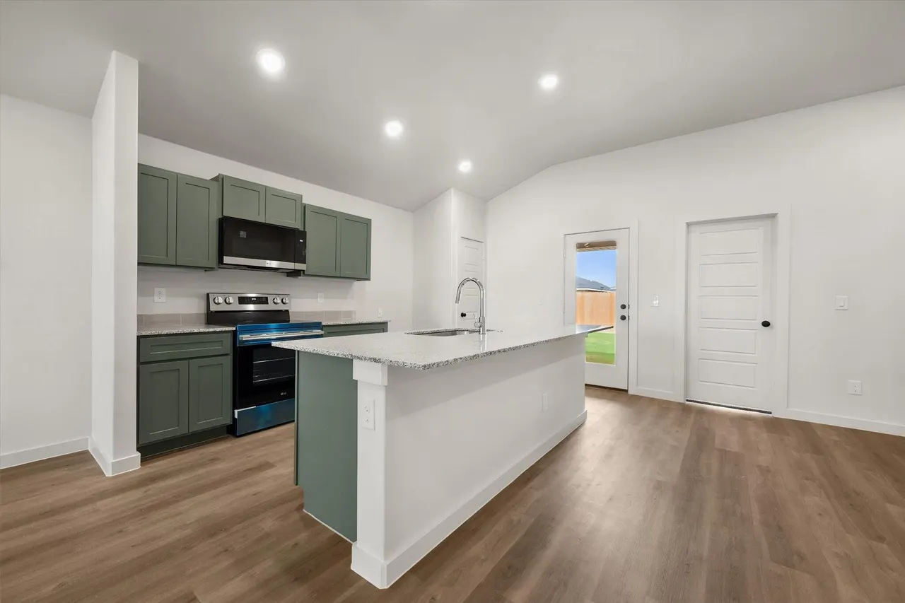 Photo 12 — 5618 Rice Street, Lubbock, TX 79416