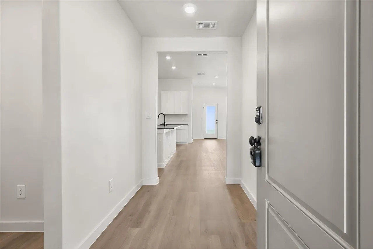 Photo 3 — 8508 24th Street, Lubbock, TX 79407