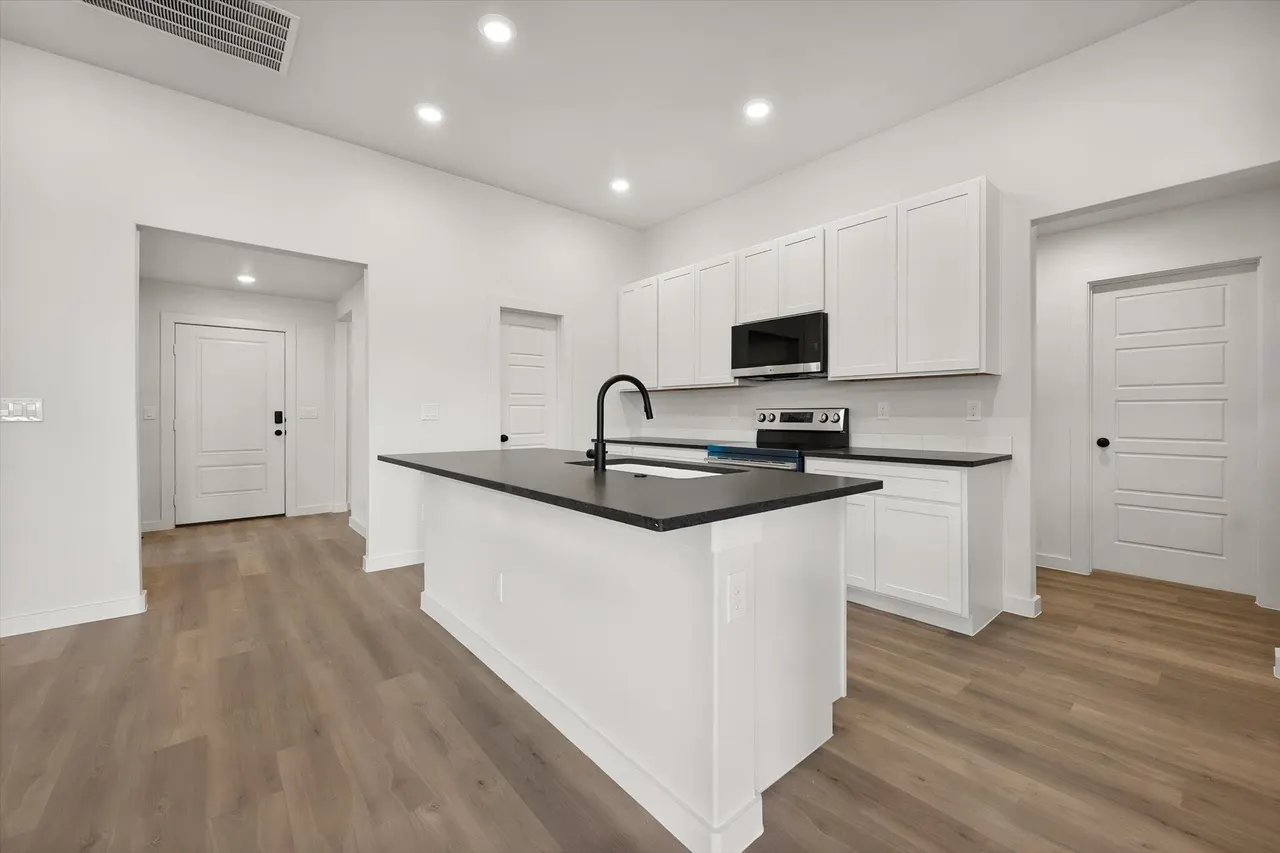 Photo 14 — 8508 24th Street, Lubbock, TX 79407