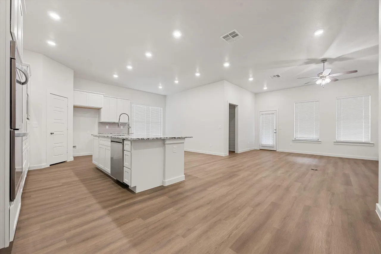 Photo 5 — 12002 Ironton Avenue, Lubbock, TX 79424