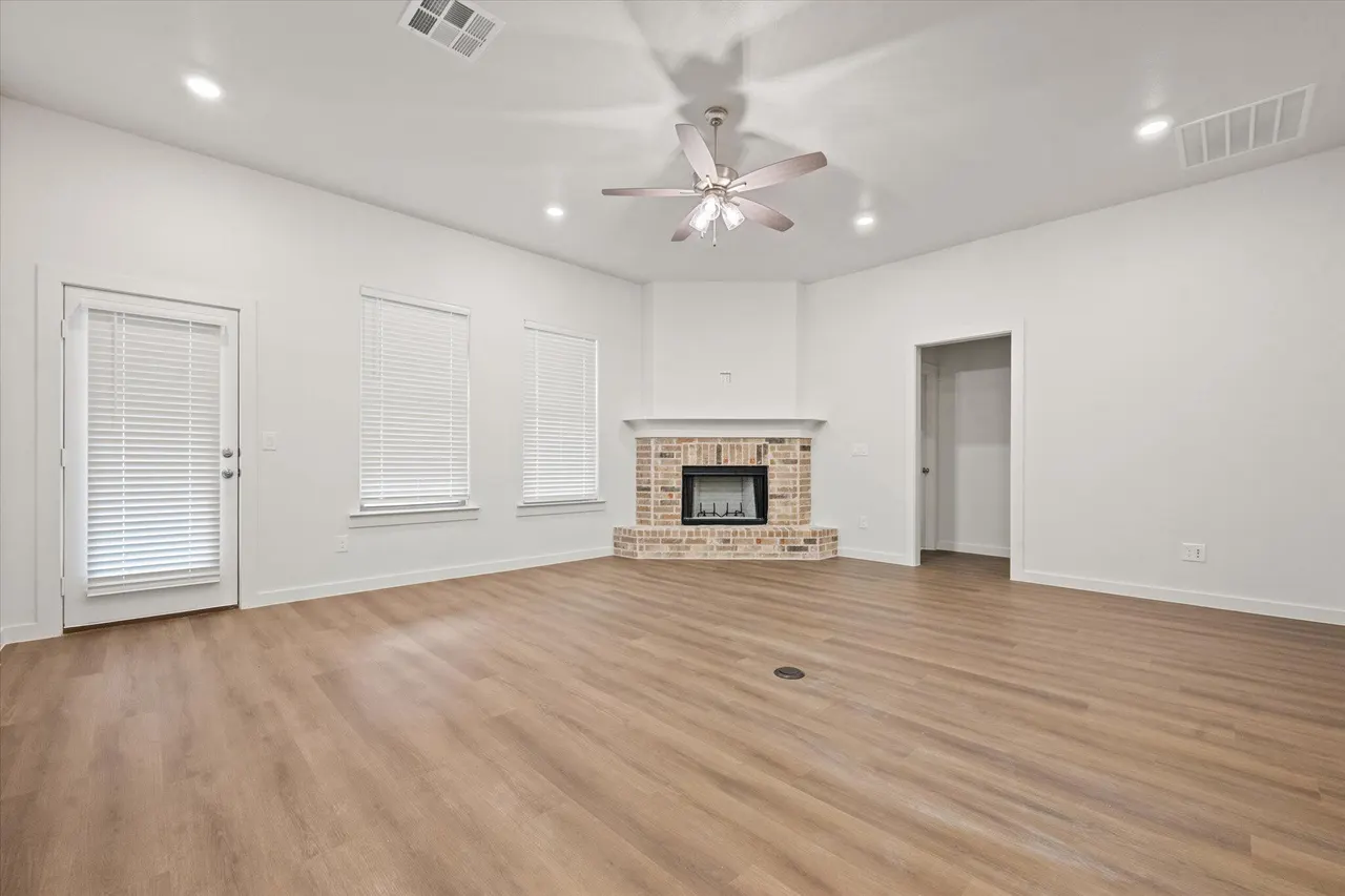Photo 9 — 12002 Ironton Avenue, Lubbock, TX 79424