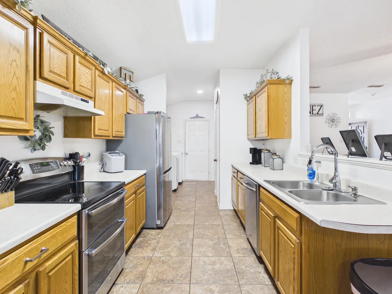 Photo 11 — 6223 18th Street, Lubbock, TX 79416