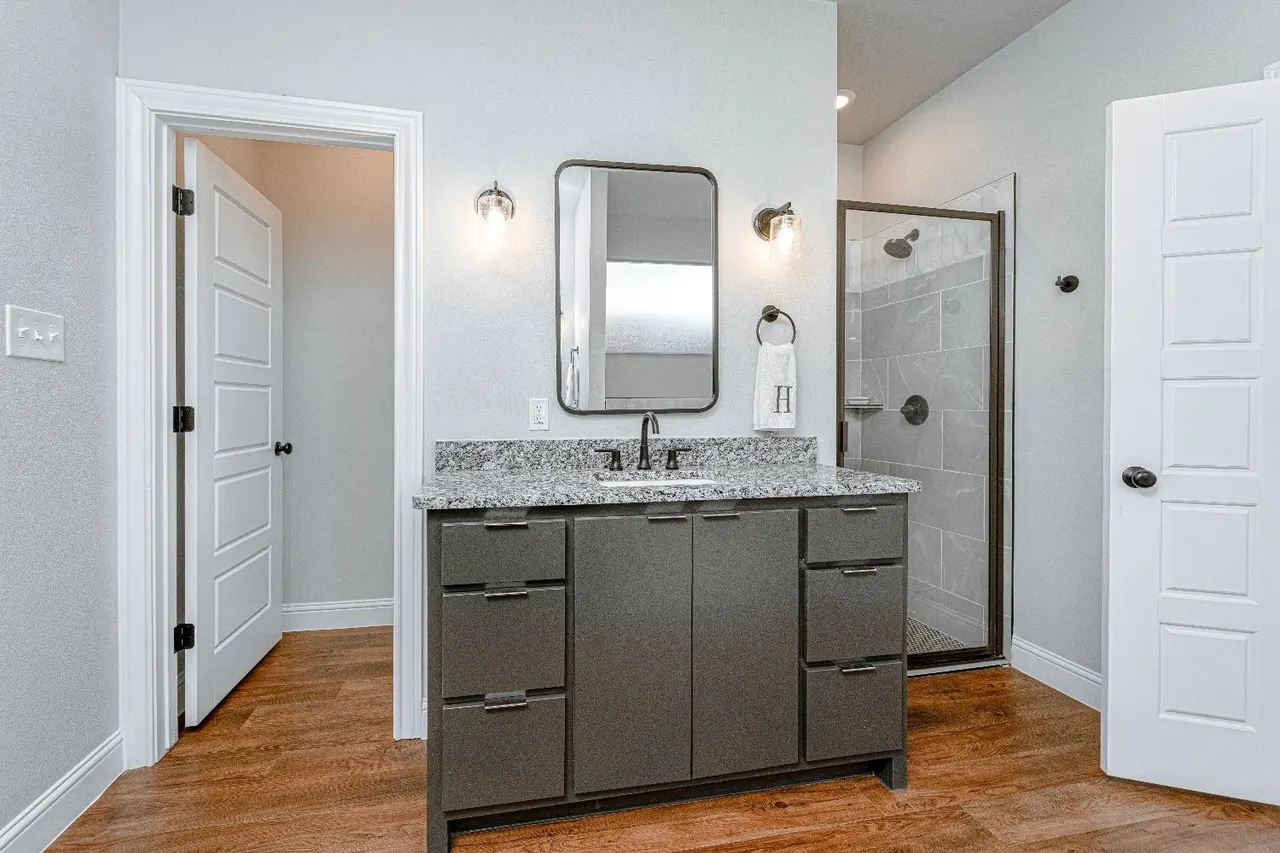 Photo 20 — 704 N 8th Street, Wolfforth, TX 79382
