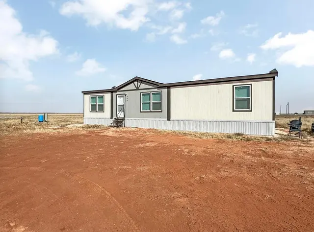 Photo 2 — 349 Private Rd 243P, Seminole, TX 79360