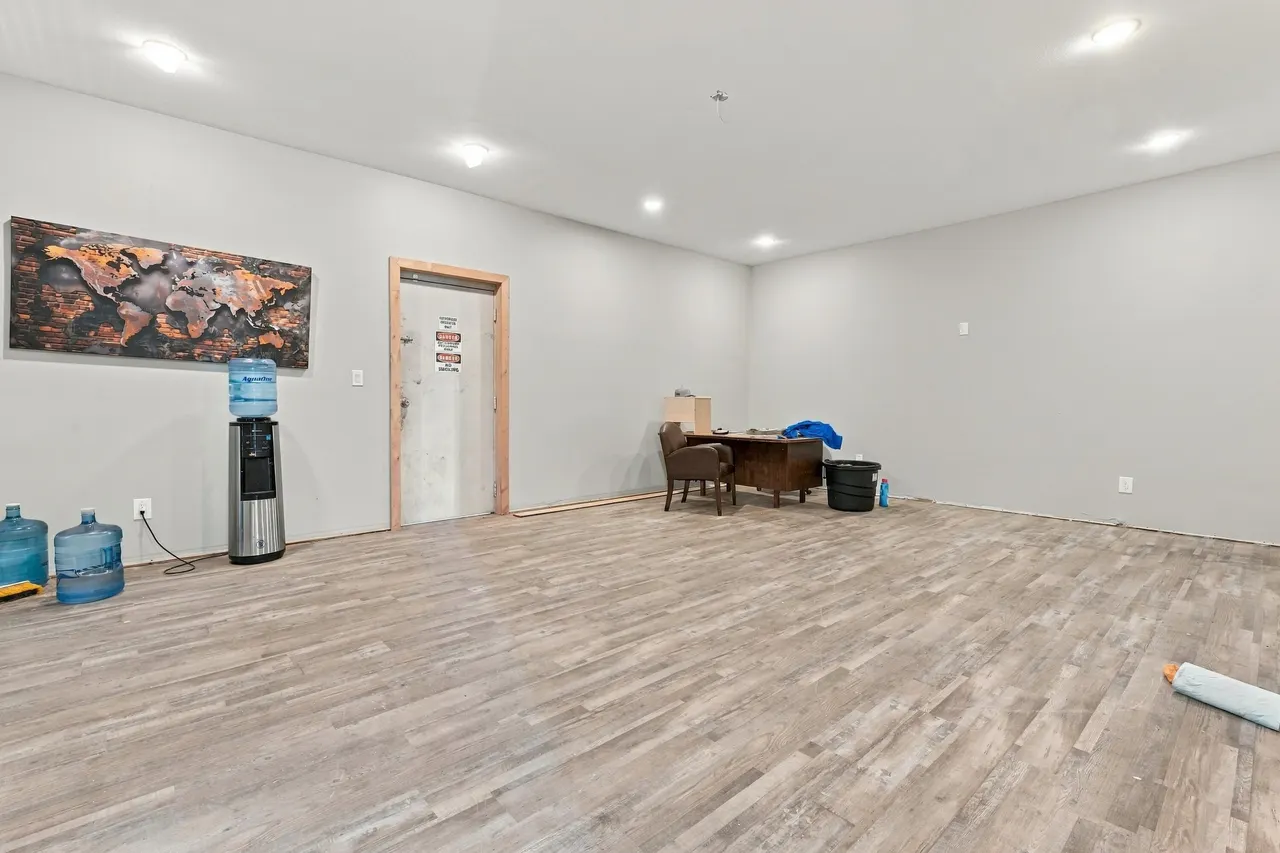 Photo 14 — 1801 13th Street, Levelland, TX 79336