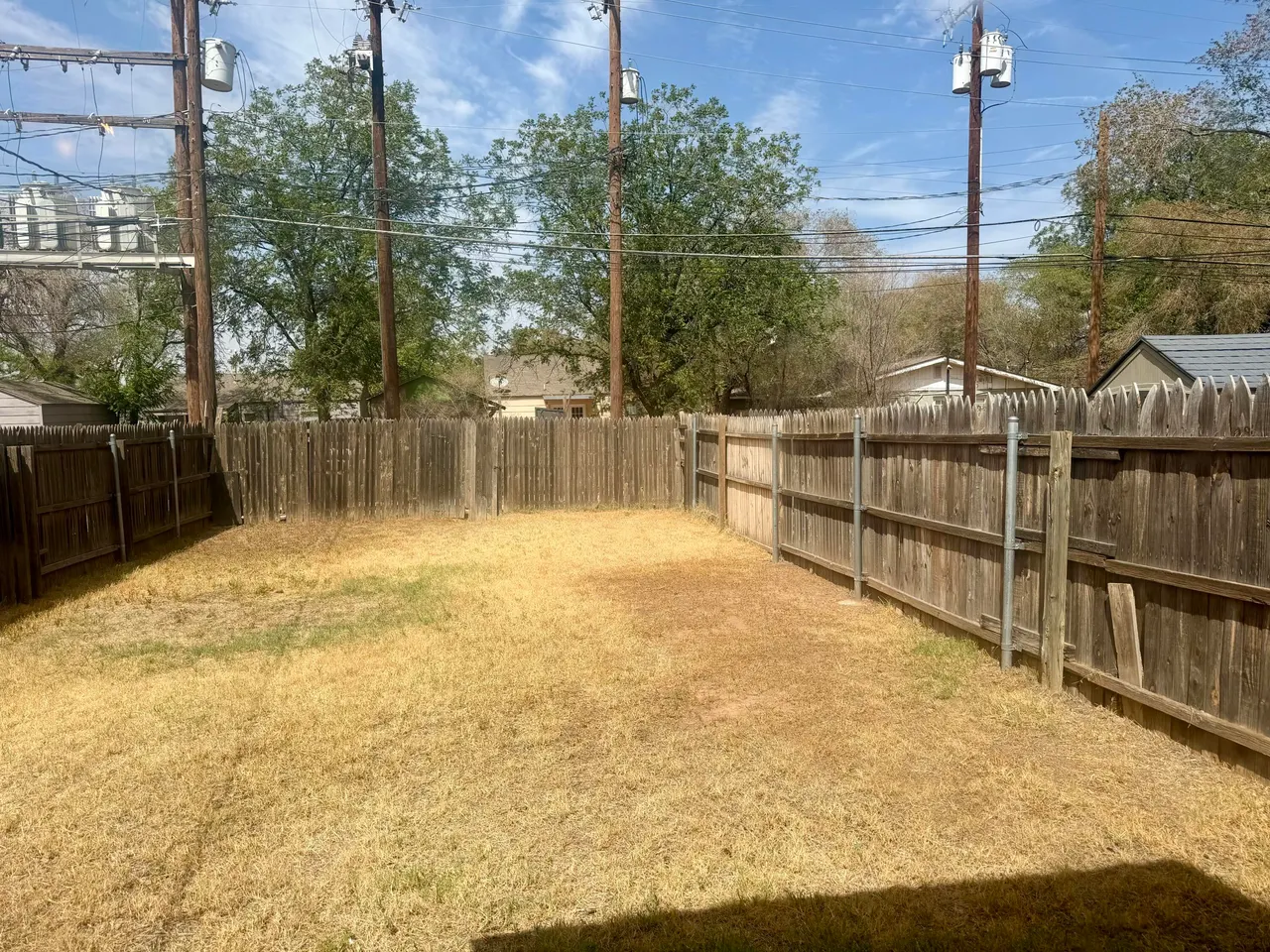 Photo 15 — 1606 28th Street, Lubbock, TX 79411