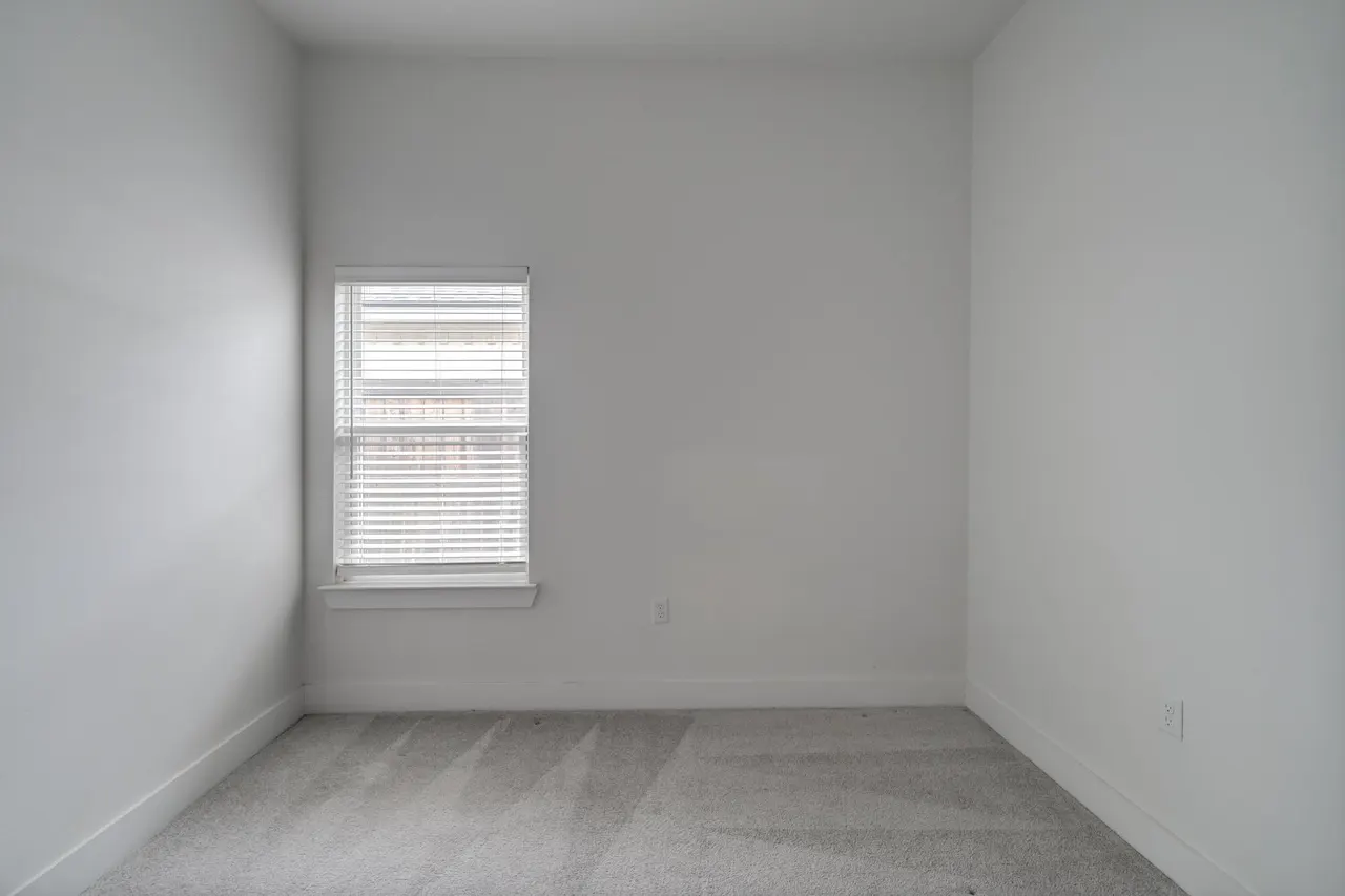 Photo 33 — 909 N Grover Avenue, Lubbock, TX 79416