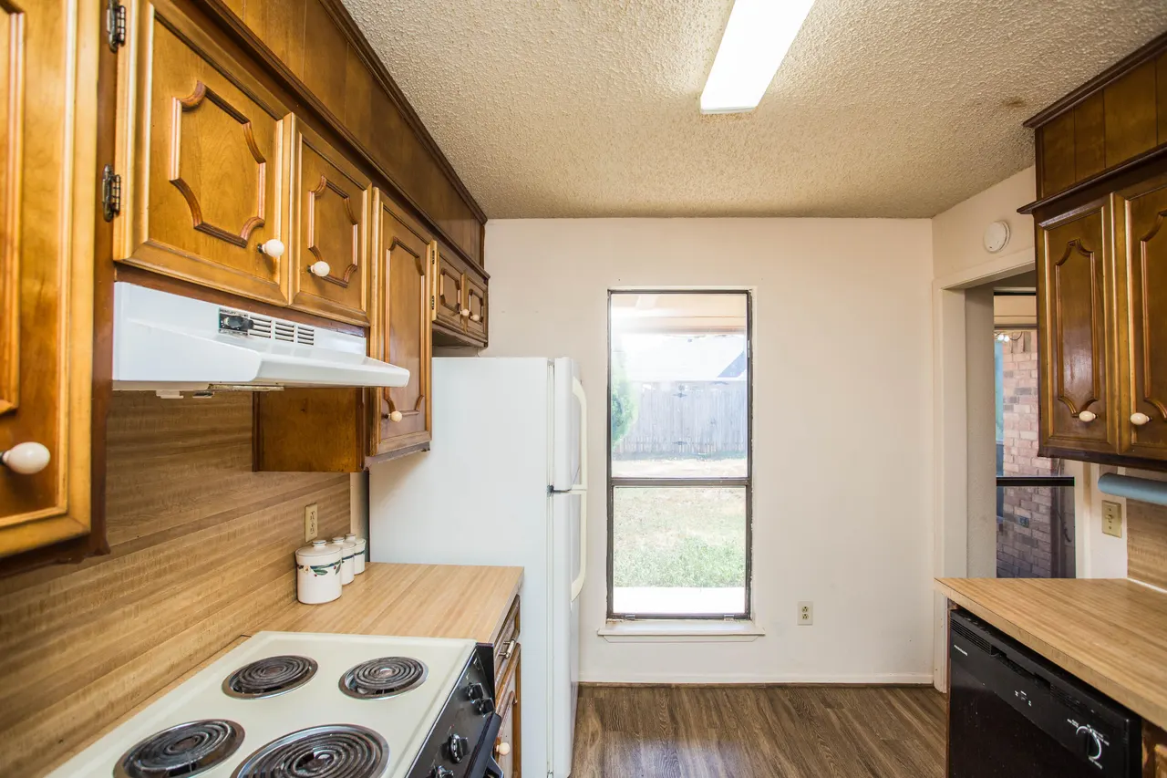 Photo 18 — 5927 10th Drive, Lubbock, TX 79416