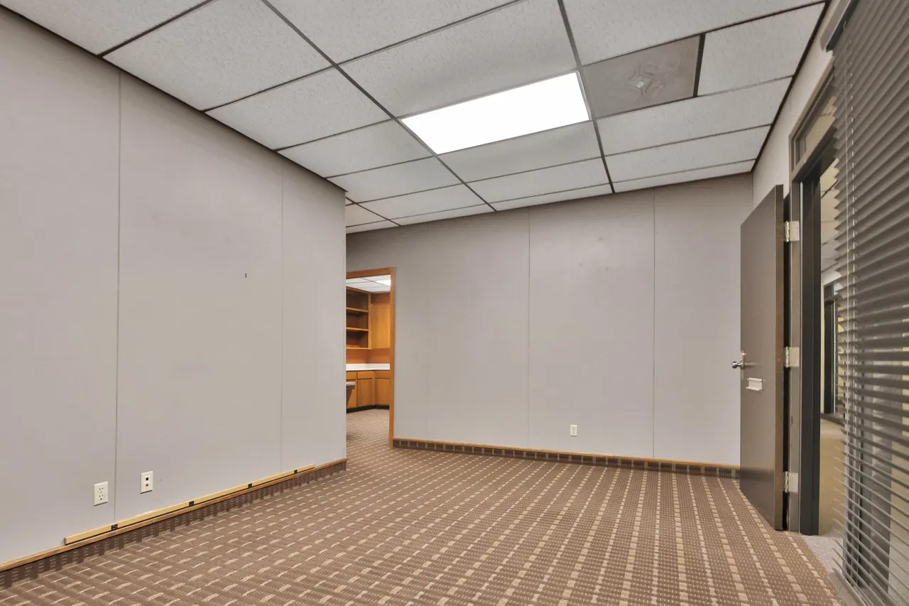 Photo 5 — 7606 University Avenue Suite H, Lubbock, TX 79423