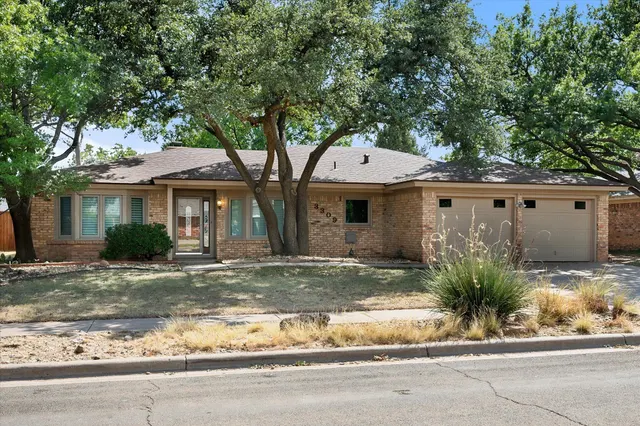 Photo 2 — 3309 75th Street, Lubbock, TX 79423