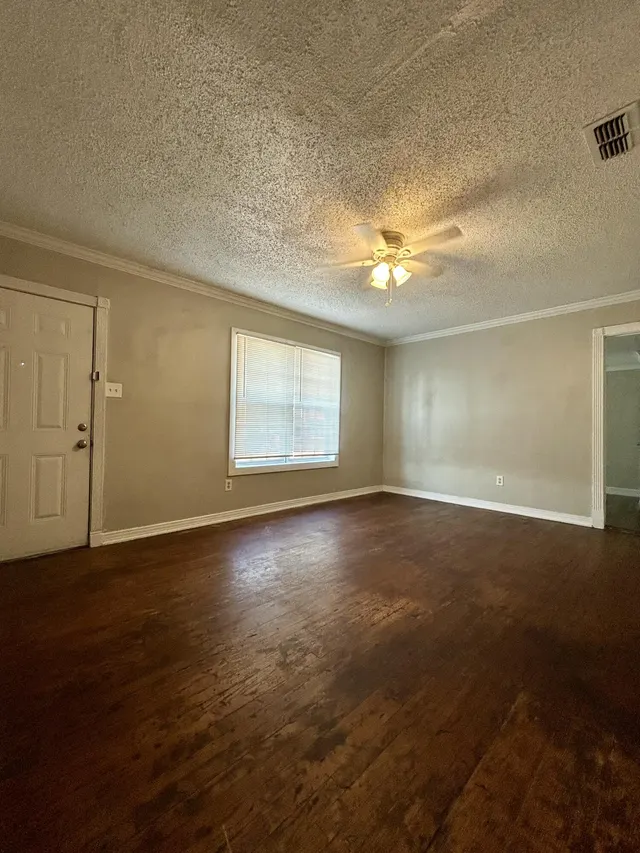 Photo 4 — 2506 37th Street, Lubbock, TX 79413