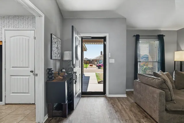 Photo 4 — 7016 35th Street, Lubbock, TX 79407