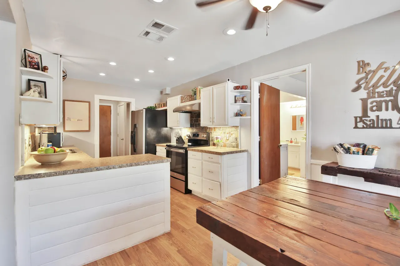 Photo 9 — 2712 79th Street, Lubbock, TX 79423