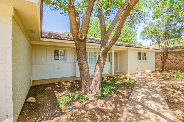 Photo 3 — 4102 70th Street, Lubbock, TX 79413