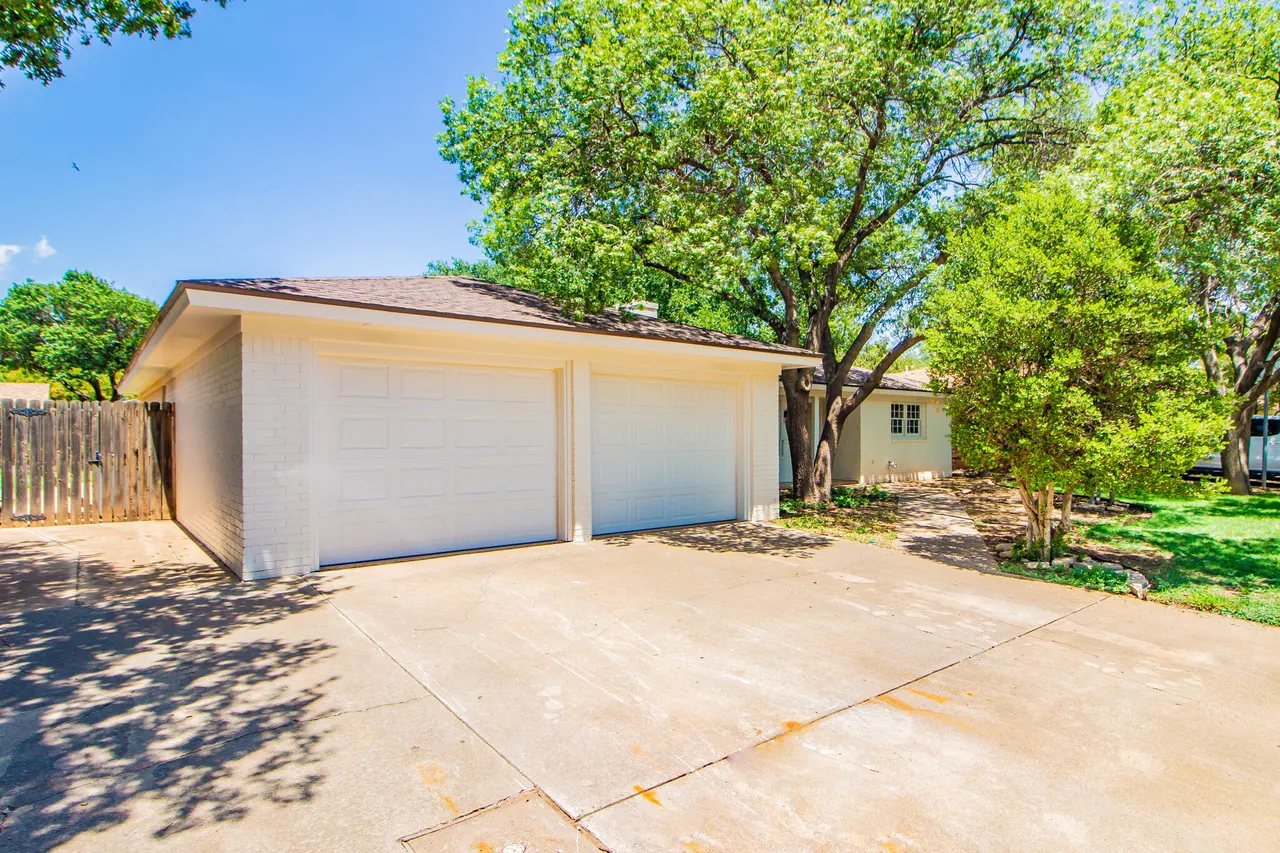 Photo 4 — 4102 70th Street, Lubbock, TX 79413