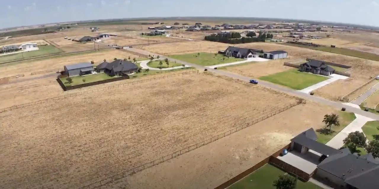 Photo 5 — 1138 Ranchland Circle, Tahoka, TX 79373