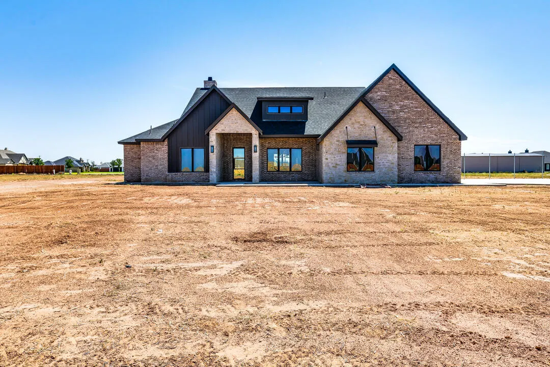 Front exterior — 305 Juniper Street, New Home, TX 79381